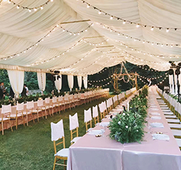 如何策劃一場(chǎng)美輪美奐的婚慶篷房典禮